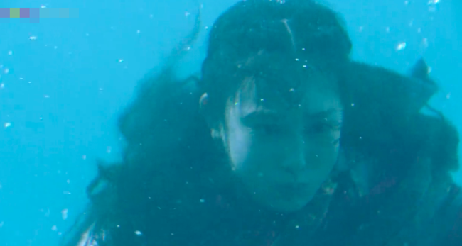 Đông Cung: Đỏ mặt với cảnh hôn môi dưới nước của cặp đôi Bành Tiểu Nhiễm - Trần Tinh Húc  - Ảnh 10.