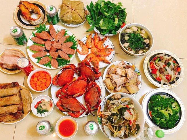 Khoe mâm cỗ cúng Rằm 13 món thịnh soạn, vợ trẻ vẫn bị chị em nhắc khéo vì thiếu sót đơn giản - Ảnh 1. Khoe mâm cỗ cúng Rằm 13 món thịnh soạn, vợ trẻ vẫn bị chị em nhắc khéo vì thiếu sót đơn giản - Ảnh 1.