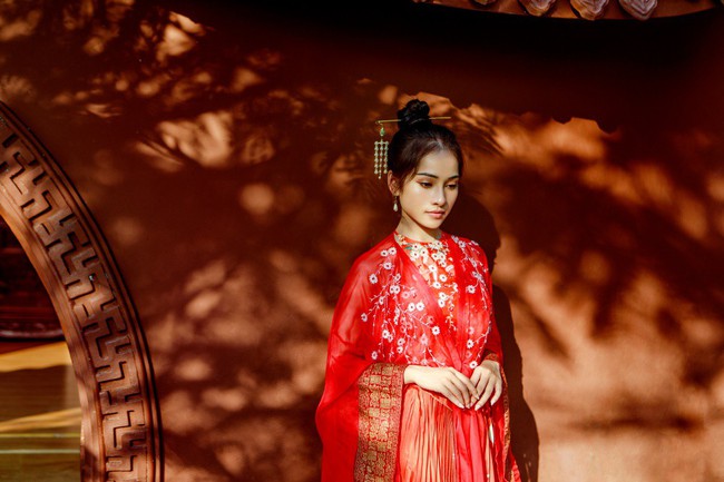 Mặc lại trang phục của Nhã Phương, bạn gái Dương Khắc Linh - Sara Lưu hóa mỹ nữ cổ trang đẹp mê hồn  - Ảnh 7.