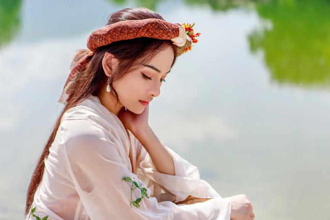 Mặc lại trang phục của Nhã Phương, bạn gái Dương Khắc Linh - Sara Lưu hóa mỹ nữ cổ trang đẹp mê hồn  - Ảnh 9.