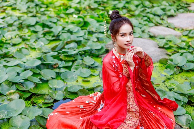 Mặc lại trang phục của Nhã Phương, bạn gái Dương Khắc Linh - Sara Lưu hóa mỹ nữ cổ trang đẹp mê hồn  - Ảnh 6.