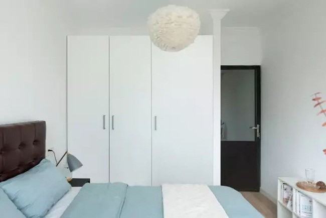 49m² vẫn tươm tất cho 2 phòng ngủ và cuộc sống không thể tuyệt vời hơn khi cải tạo từ căn hộ cũ kỹ - Ảnh 11. 49m² vẫn tươm tất cho 2 phòng ngủ và cuộc sống không thể tuyệt vời hơn khi cải tạo từ căn hộ cũ kỹ - Ảnh 11.