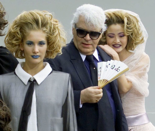 Huyền thoại Karl Lagerfeld: Tiểu sử huyền thoại Karl Lagerfeld vĩ đại - Ảnh 12.