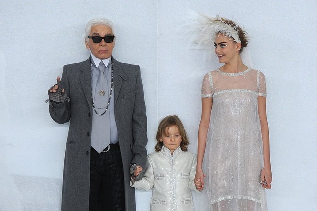 Huyền thoại Karl Lagerfeld: Tiểu sử huyền thoại Karl Lagerfeld vĩ đại - Ảnh 21.