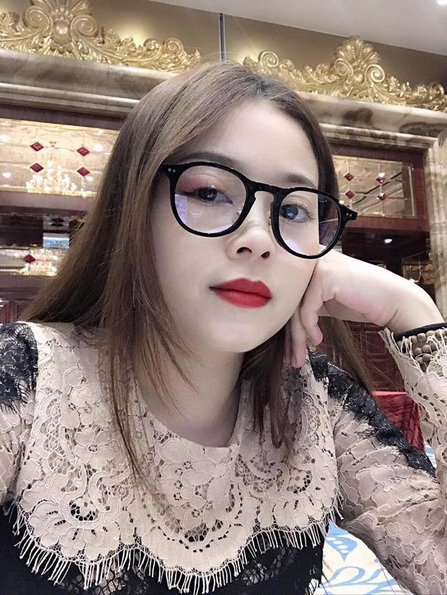 Hằng Túi bị giả mạo đi vay tiền, song bà mẹ 4 con chỉ thủng thẳng đáp: Hằng có vay nhưng tiền tỉ, không phải tiền ăn sáng! - Ảnh 3. Hằng Túi bị giả mạo đi vay tiền, song bà mẹ 4 con chỉ thủng thẳng đáp: Hằng có vay nhưng tiền tỉ, không phải tiền ăn sáng! - Ảnh 3.