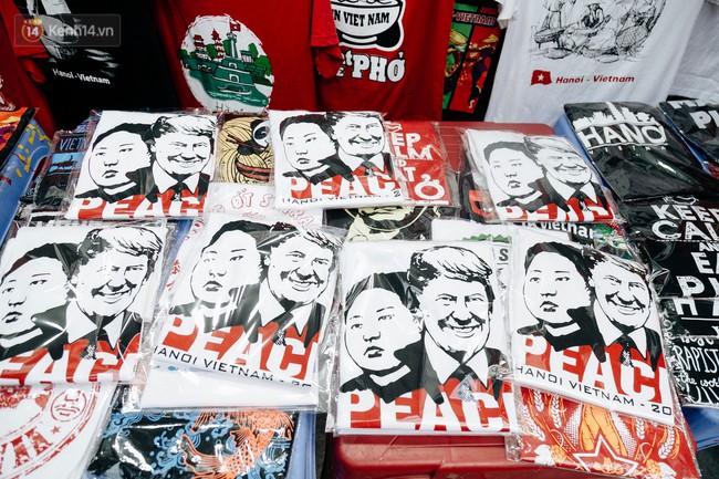 In áo phông hình 2 nhà lãnh đạo Donald Trump và Kim Jong-un, cửa hàng ở Hà Nội kiếm tiền triệu mỗi ngày - Ảnh 8.