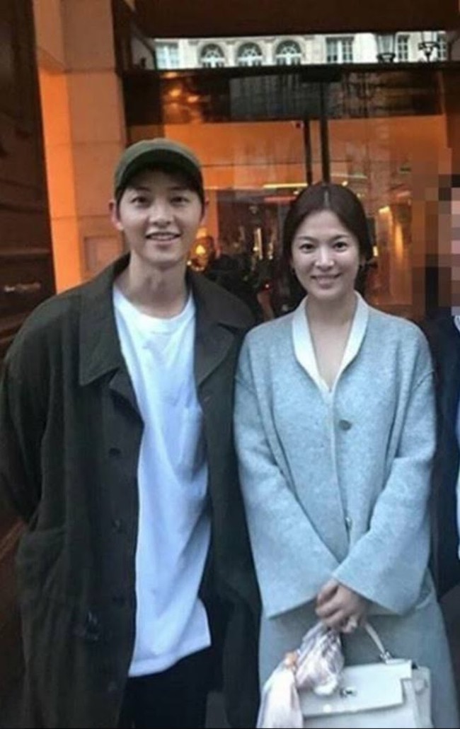 Sau tin đồn Song Song ly hôn, không phải Song Joong Ki mà đây mới là nhân vật được réo gọi nhiều nhất - Ảnh 15.