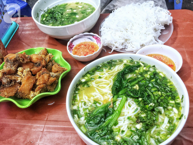 3 phiên bản bún cá nghe tên đã muốn ứa nước miếng của Hà Nội - Ảnh 2. 3 phiên bản bún cá nghe tên đã muốn ứa nước miếng của Hà Nội - Ảnh 2.