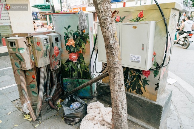 Chuyện buồn về những tủ điện sắc màu ở Hà Nội bị bôi bẩn: Chúng tôi mất 4 ngày tô vẽ, những người khác chỉ mất 3 giây để làm nó lem luốc - Ảnh 7. Chuyện buồn về những tủ điện sắc màu ở Hà Nội bị bôi bẩn: Chúng tôi mất 4 ngày tô vẽ, những người khác chỉ mất 3 giây để làm nó lem luốc - Ảnh 7.