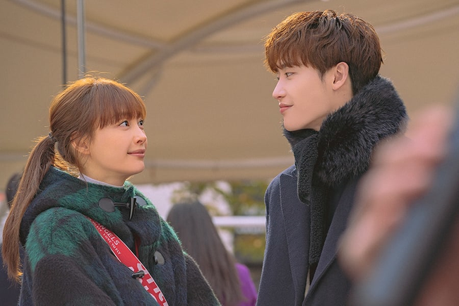 Lee Jong Suk - Lee Na Young bất ngờ hé lộ về cái kết của Phụ lục tình yêu - Ảnh 2.