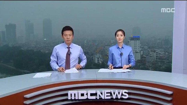 Tận dụng nóc tòa cao ốc làm trường quay, đài truyền hình Hàn Quốc khiến MXH Việt thích thú vì đưa cả một Hà Nội mờ sương lên hình - Ảnh 7.