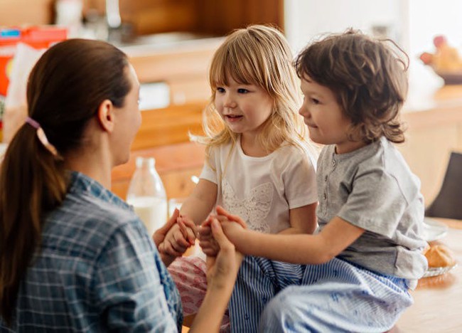5 cách đơn giản hiệu quả giúp cha mẹ kiểm soát những hành vi “xấu xí” của trẻ dễ như trở bàn tay - Ảnh 3.