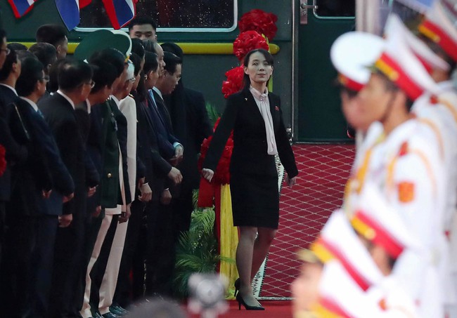 Chiêm ngưỡng 2 bóng hồng được xem là 2 người phụ nữ quyền lực nhất Triều Tiên, luôn theo sát và hỗ trợ đắc lực cho ông Kim Jong-un - Ảnh 27.