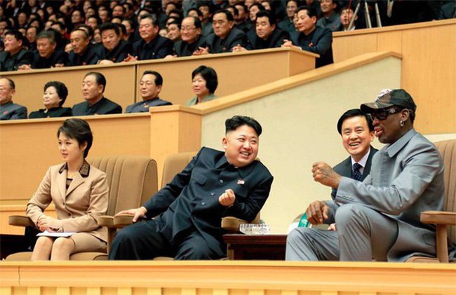 Những tiết lộ hiếm hoi về 3 người con của ông Kim Jong-un và người vợ xinh đẹp  - Ảnh 3.