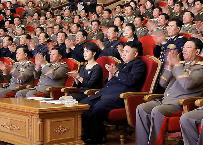 Vợ Chủ tịch Kim Jong Un - đệ nhất phu nhân của Triều Tiên xinh đẹp và bí ẩn thế nào? - Ảnh 9.