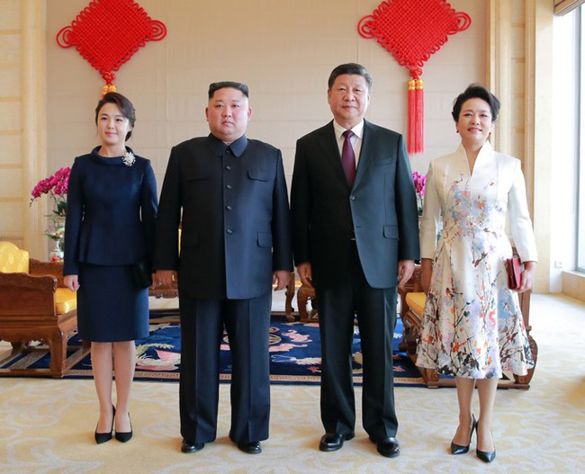Chiêm ngưỡng 2 bóng hồng được xem là 2 người phụ nữ quyền lực nhất Triều Tiên, luôn theo sát và hỗ trợ đắc lực cho ông Kim Jong-un - Ảnh 5.