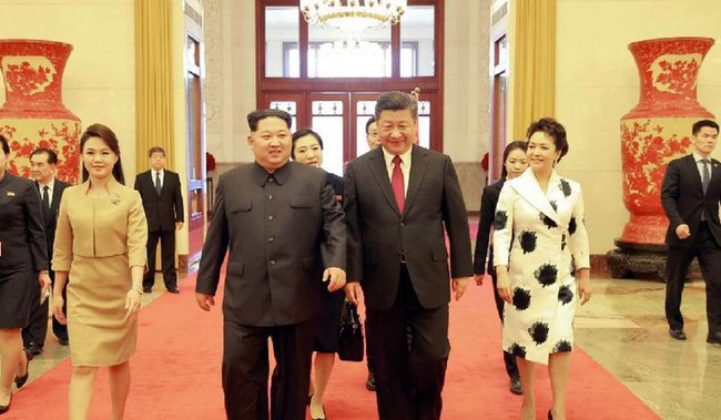 Chiêm ngưỡng 2 bóng hồng được xem là 2 người phụ nữ quyền lực nhất Triều Tiên, luôn theo sát và hỗ trợ đắc lực cho ông Kim Jong-un - Ảnh 11.