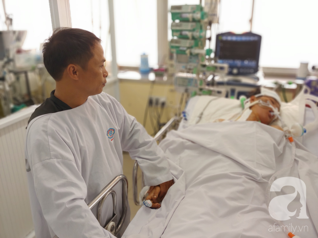 Người vợ mới sinh bị ong đốt nguy kịch ở Đắk Nông được giúp đỡ hơn 130 triệu đồng, đã xuất viện - Ảnh 4.