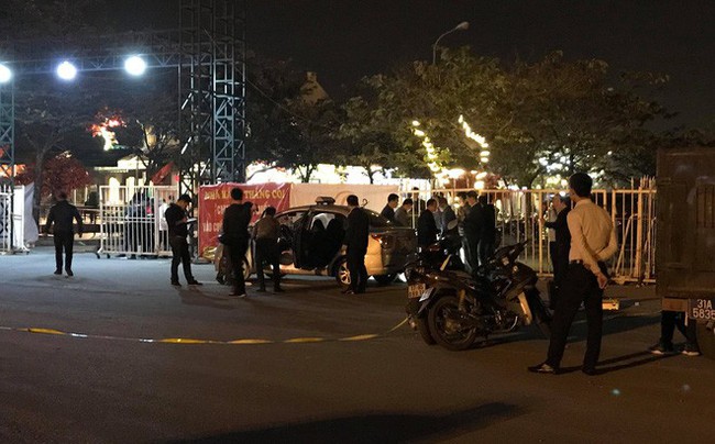 NÓNG: Cảnh sát vừa bắt được đối tượng cướp taxi, cứa cổ tài xế trước sân vận động Mỹ Đình - Ảnh 2.