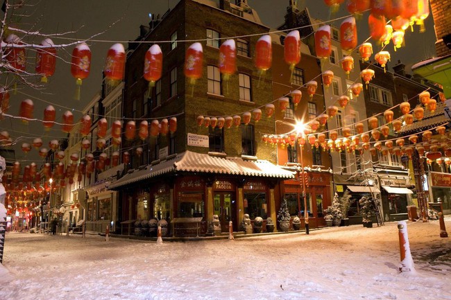 Ngắm khung cảnh rộn ràng đón Tết Nguyên Đán tại Chinatown ở London trong nửa thế kỷ qua - Ảnh 17.