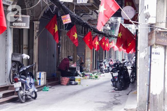 Ngắm một Hà Nội dịu dàng ngập đầy hương Tết trong buổi chiều cuối cùng của năm cũ - Ảnh 2.