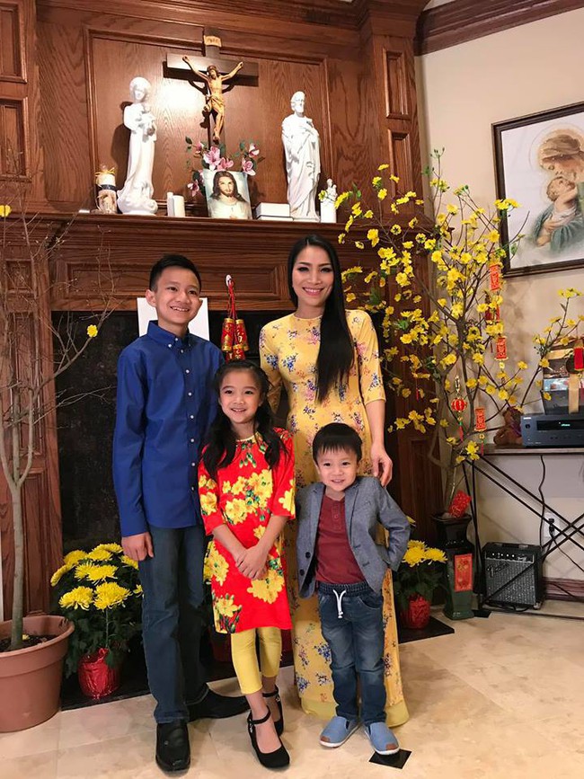 Ngắm dàn nhóc tỳ nhà sao Việt xúng xính diện áo dài ngày đầu năm mới - Ảnh 13.