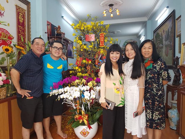 Ngắm dàn nhóc tỳ nhà sao Việt xúng xính diện áo dài ngày đầu năm mới - Ảnh 10.