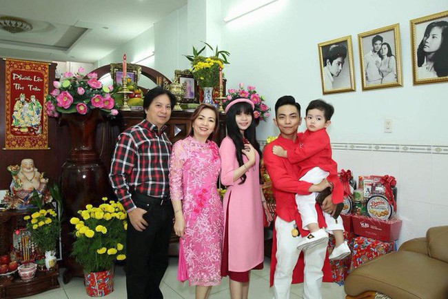 Khánh Thi khoe ảnh gia đình sum họp ngày Tết, nhưng mẹ chồng của cô mới là người gây chú ý - Ảnh 9. Khánh Thi khoe ảnh gia đình sum họp ngày Tết, nhưng mẹ chồng của cô mới là người gây chú ý - Ảnh 9.