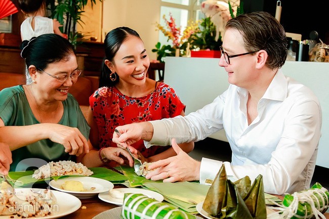 Đoan Trang kể chuyện Tết Ta – Tết Tây và bữa ăn nhà chồng không thể quên lần đầu về với tư cách dâu mới - Ảnh 7.