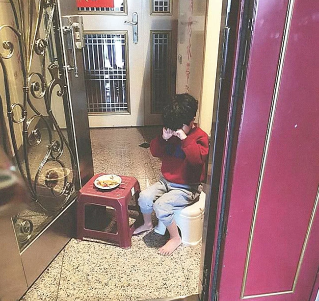 Con trai 4 tuổi không chịu ăn cơm, nữ diễn viên Đài Loan đã mạnh tay làm một điều khiến nhiều người trầm trồ - Ảnh 3.
