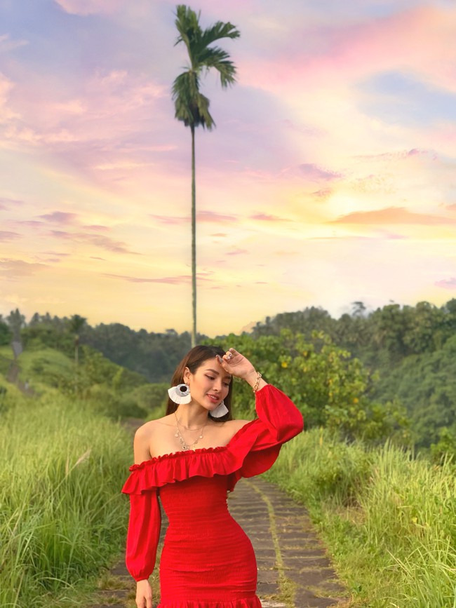 Khoe đường cong nóng bỏng ở thiên đường Bali, Phương Trinh Jolie quyết giành ngôi đệ nhất sexy showbiz Việt - Ảnh 5.
