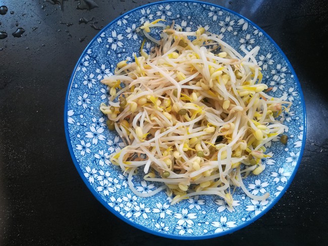 Cả văn phòng ngỡ ngàng khi biết chỉ nhờ món ăn này mà tôi giảm cân nhanh như vậy! - Ảnh 1. Cả văn phòng ngỡ ngàng khi biết chỉ nhờ món ăn này mà tôi giảm cân nhanh như vậy! - Ảnh 1.
