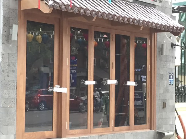 Người ngoại quốc tử vong tại quán cà phê ở Hà Nội nghi do hít bóng cười là khách đi du lịch - Ảnh 1.