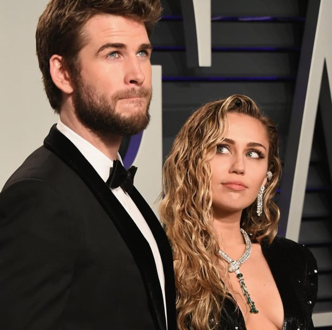 Liam Hemsworth: Tưởng nam chính ngôn tình, ai ngờ là nam phụ bách hợp giữa Miley Cyrus và Ariana Grande - Ảnh 4.