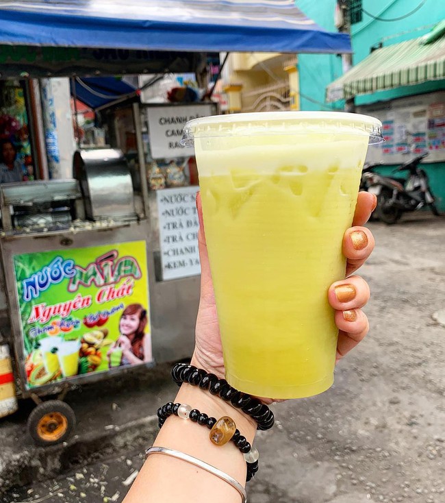 Dù đang ở kỷ nguyên trà sữa nhưng người Sài Gòn vẫn không thể quên 4 loại thức uống giải nhiệt cực phẩm mùa hè này - Ảnh 1.