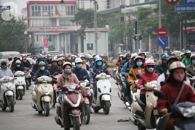Hà Nội: Người dân trên đường Nguyễn Trãi không đồng tình với thông tin sẽ cấm xe máy trên tuyến đường - Ảnh 9.