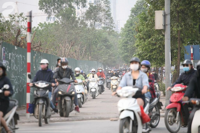 Hà Nội: Người dân trên đường Nguyễn Trãi không đồng tình với thông tin sẽ cấm xe máy trên tuyến đường - Ảnh 7.