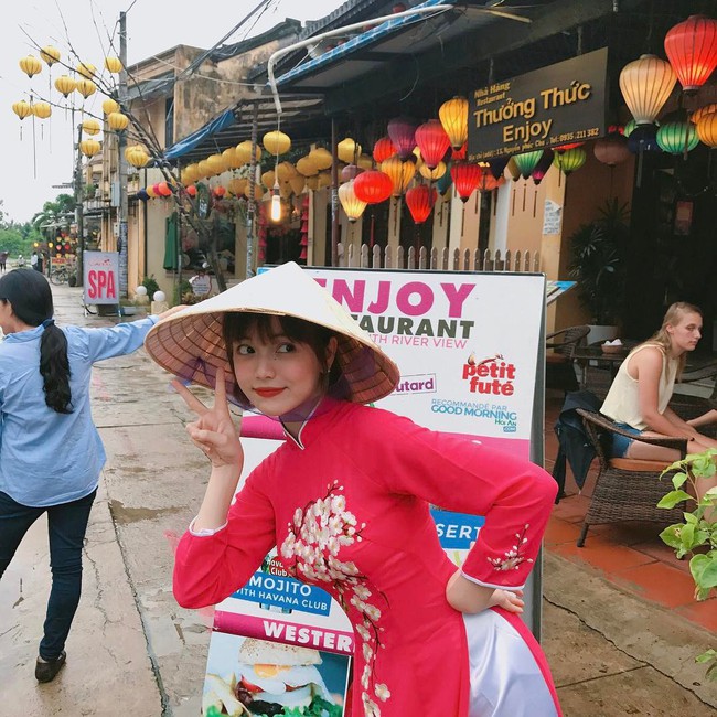 Lạc lối giữa Phượng Hoàng Cổ Trấn, nữ sinh Việt được CĐM Châu Á truy lùng, nhưng tấm ảnh thẻ mới là thứ gây sốt - Ảnh 5.