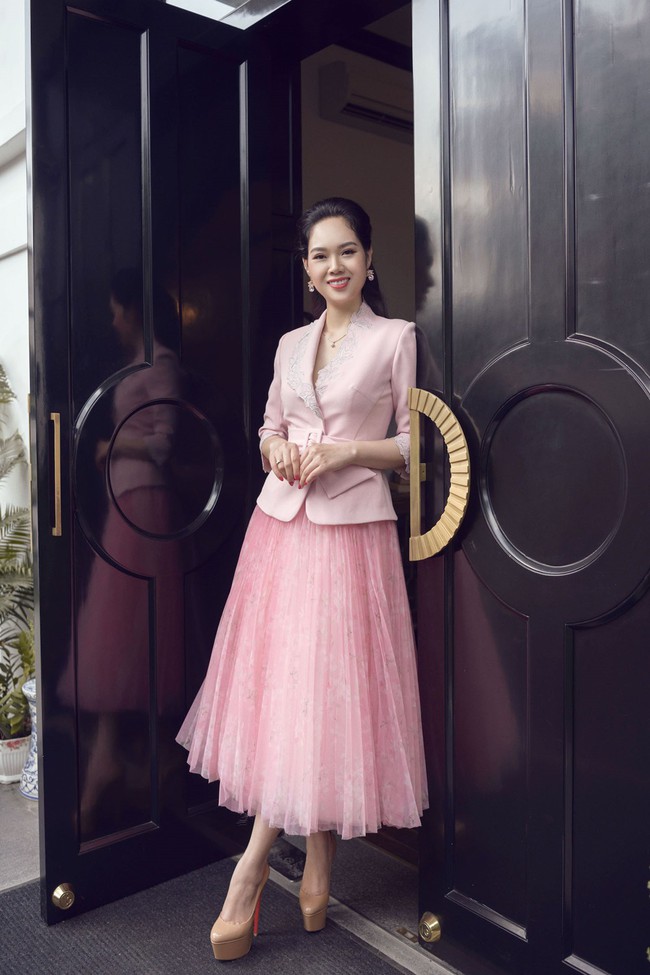 Rời xa showbiz, Hoa hậu Việt Nam Mai Phương vẫn trẻ trung quyến rũ sau 17 năm đăng quang - Ảnh 5.