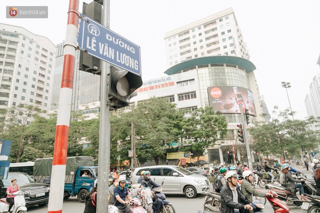 Chuyên gia và người dân nói về thí điểm cấm xe máy trên 2 tuyến đường ở Hà Nội: Phải có lộ trình, sau đó từng bước phát triển hạ tầng, giao thông công cộng - Ảnh 1.