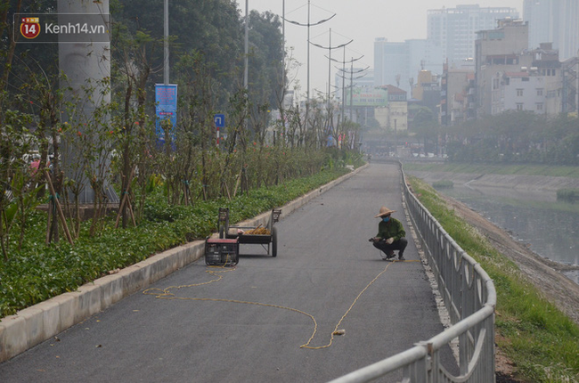 Hà Nội: Cận cảnh tuyến đường dài 4km cạnh sông Tô Lịch chỉ dành cho người đi bộ và xe đạp - Ảnh 4.