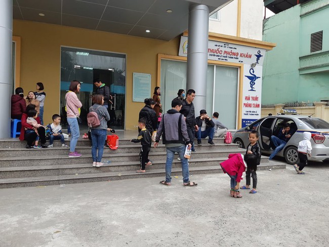 Bắc Ninh: Gần 400 học sinh mầm non nghi bị nhiễm khuẩn ấu trùng sán lợn phải xuống Hà Nội khám  - Ảnh 2.