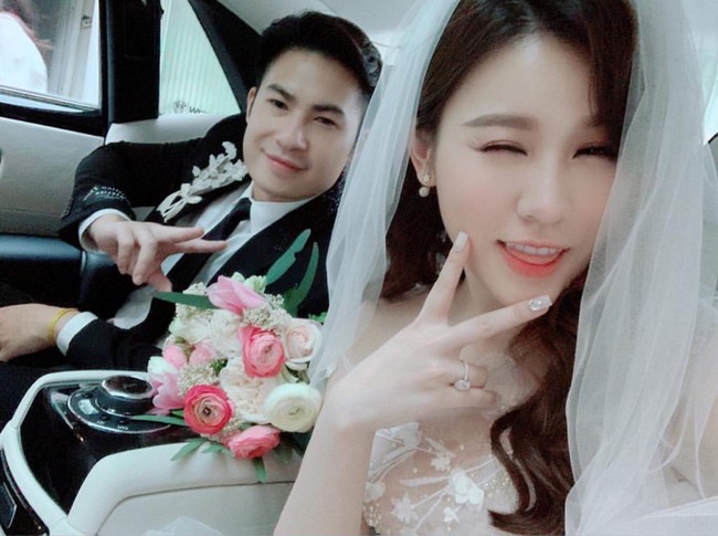 Rich Kid Trinh Hoàng lộng lẫy trong lễ ăn hỏi cùng chồng doanh nhân tại Hà Nội - Ảnh 4. Rich Kid Trinh Hoàng lộng lẫy trong lễ ăn hỏi cùng chồng doanh nhân tại Hà Nội - Ảnh 4.