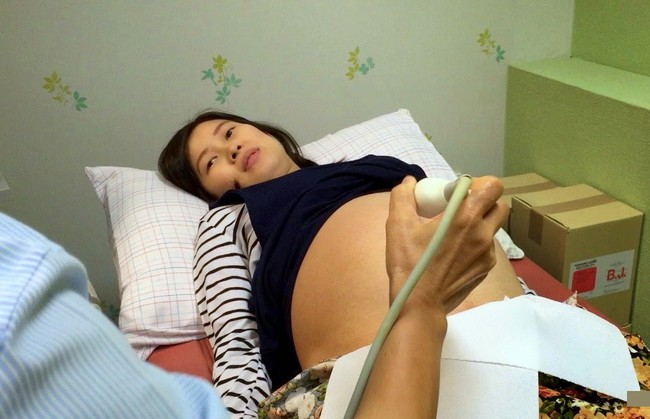 Phẫn nộ khi nghe chuyện cô gái 19 tuổi đòi phá thai 17 tuần, nhưng câu trả lời của bác sĩ khiến chị em nín thở - Ảnh 2.