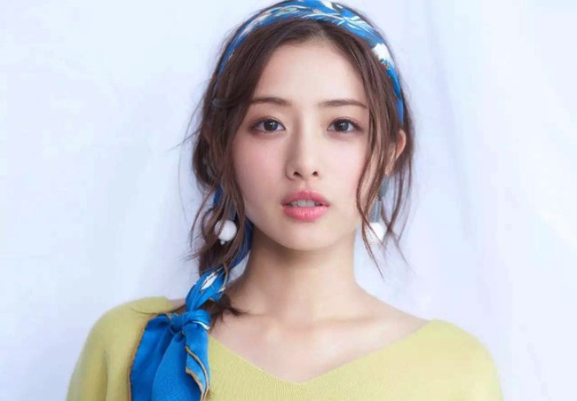 100 gương mặt đẹp nhất châu Á: Lisa bỏ xa Angela Baby - Song Hye Kyo, HH Đặng Thu Thảo và Ngọc Trinh bất ngờ lọt top - Ảnh 2.