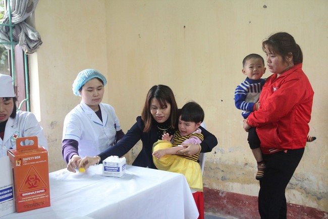 Phụ huynh lo lắng kết quả xét nghiệm vụ trẻ nhiễm sán lợn ở Bắc Ninh: Tôi muốn làm 2 nơi để so sánh - Ảnh 6.