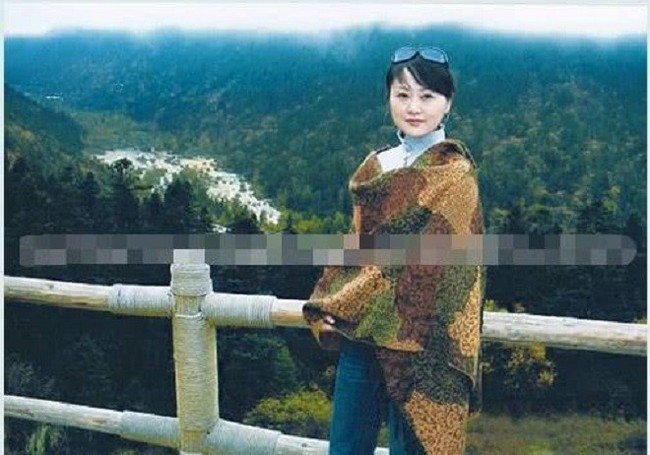 Nữ MC nổi tiếng Trung Quốc tự tử vì chồng ngoại tình, thư tuyệt mệnh gửi lại cũng mong chồng cho đeo nhẫn, mặc váy cưới - Ảnh 1.