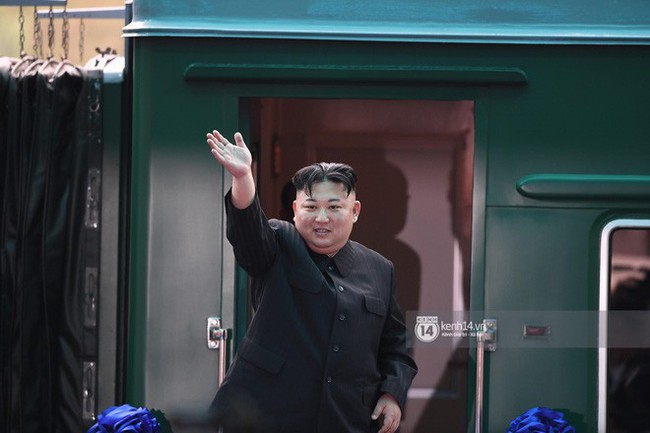 Ông Kim Jong-un vẫy tay tạm biệt và cảm ơn Việt Nam, lên tàu bọc thép trở về Triều Tiên - Ảnh 29.