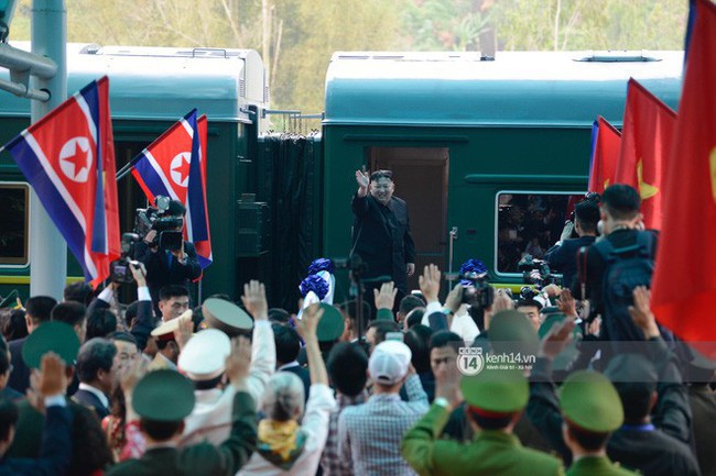 Ông Kim Jong-un vẫy tay tạm biệt và cảm ơn Việt Nam, lên tàu bọc thép trở về Triều Tiên - Ảnh 31.