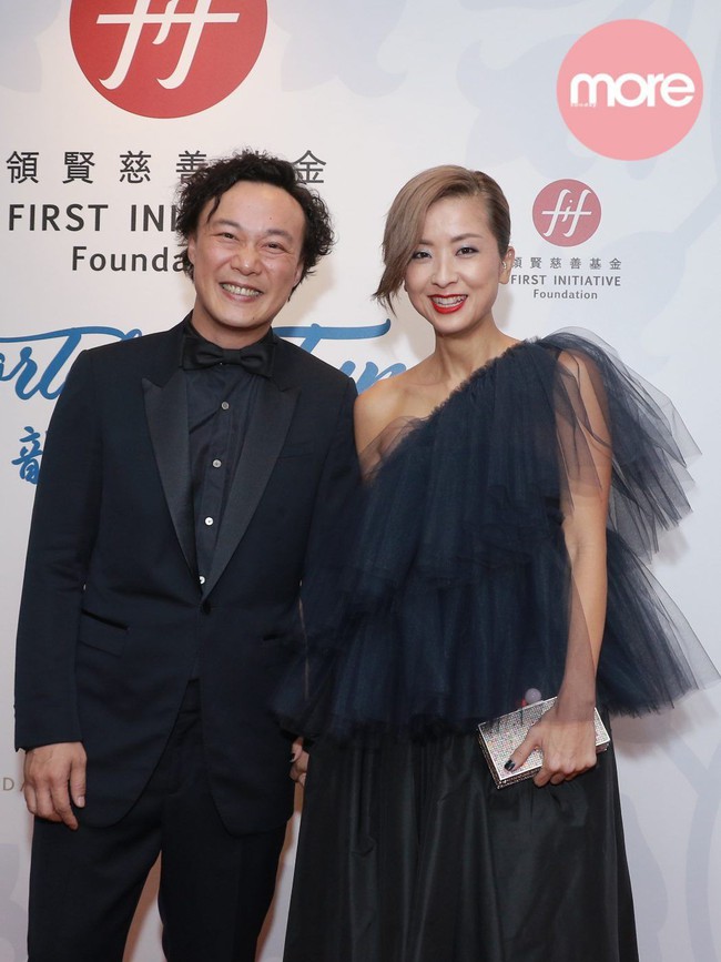 Nam ca sĩ Hong Kong với phát ngôn kiếm tiền là để vợ tiêu và chân dung người vợ phá của khiến chị em ghen tị - Ảnh 7.